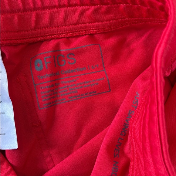 FIGS ladies scrub set - Picture 4 of 9